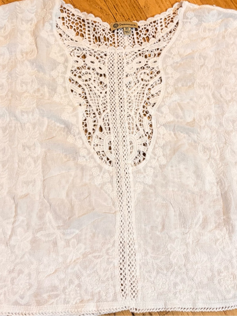 Democracy White Crochet Lace V-Neck Boho Blouse